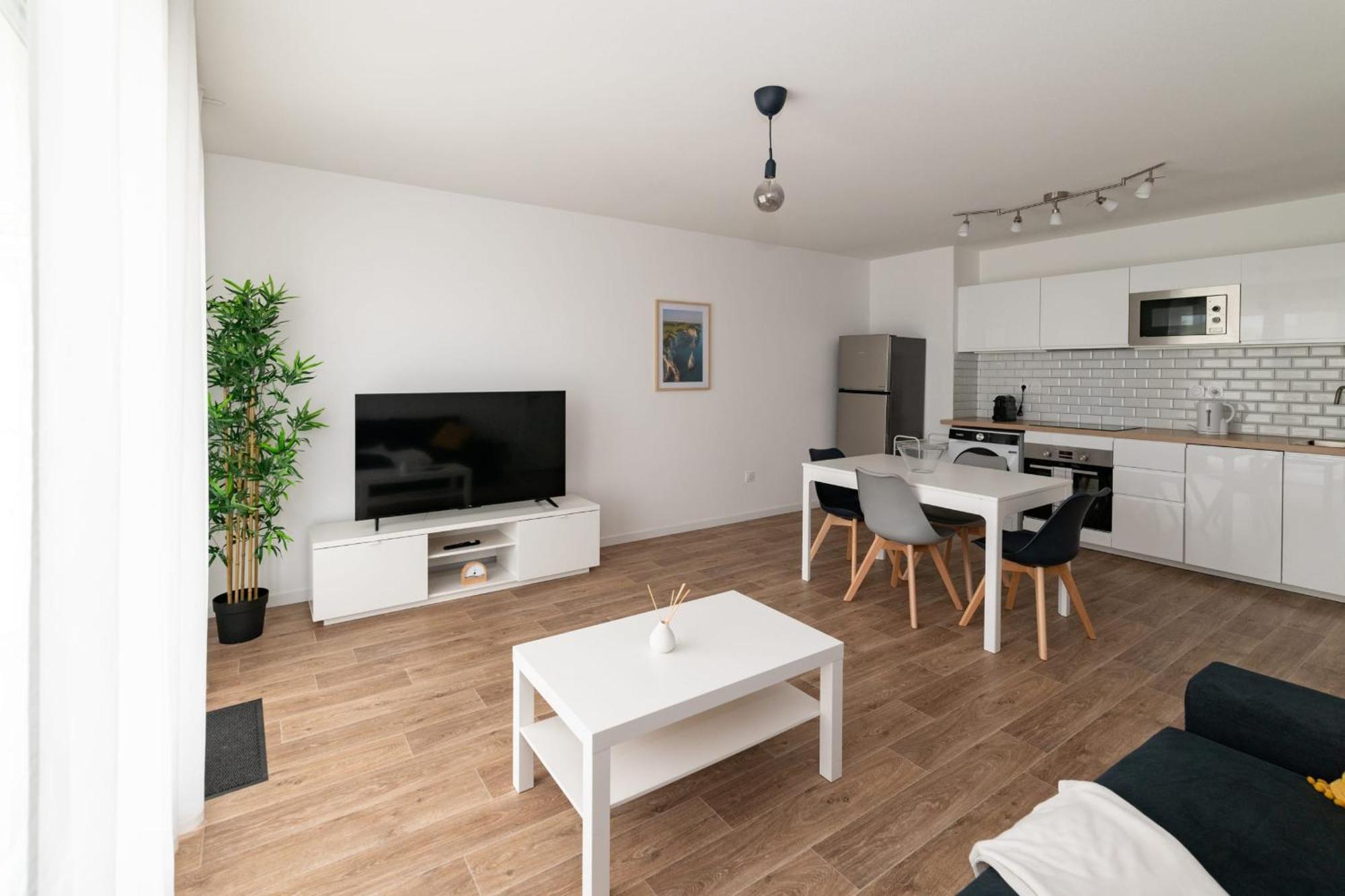 Parking Balcon 4pers Apartment *